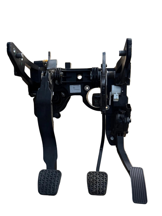 Vauxhall Astra J Brake & Clutch Pedal Box Assembly Complete New OE Part 39032860