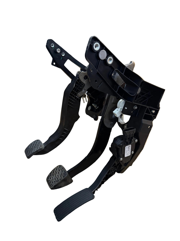 Vauxhall Astra J Brake & Clutch Pedal Box Assembly Complete New OE Part 39032860