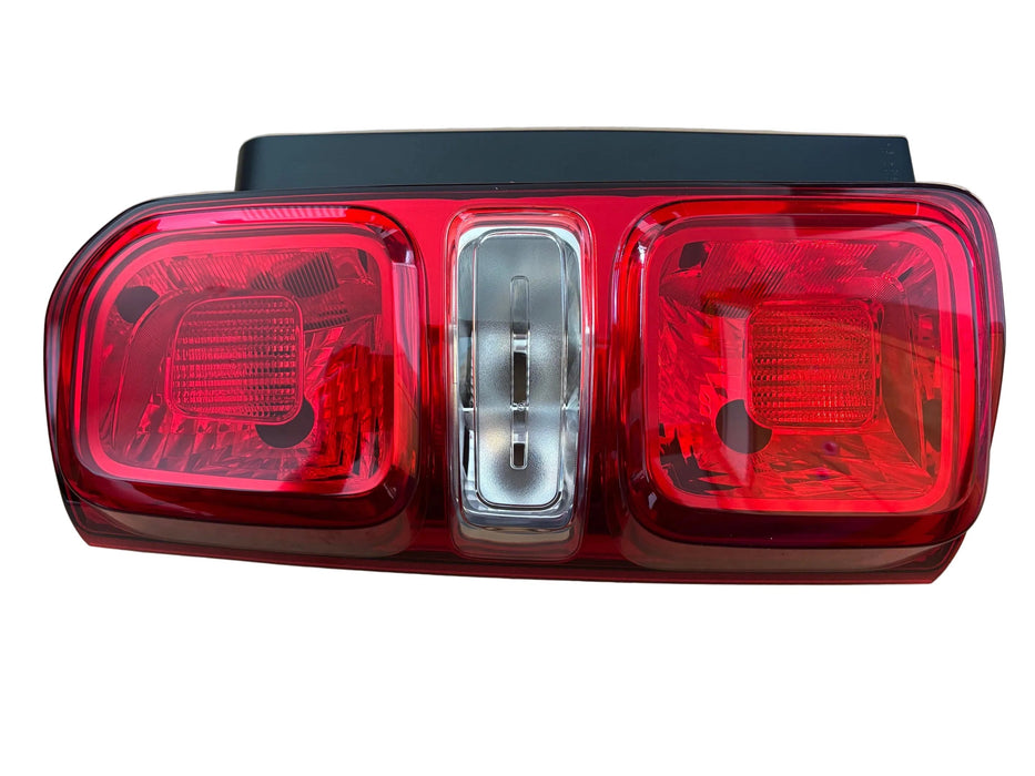 Vauxhall Vivaro C Rear Passenger Side Outer Rear Light New 9808243180