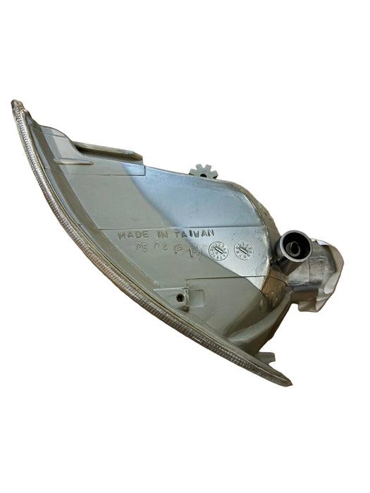 Vauxhall Astra F Right Hand Front Indicator New Part 90381935