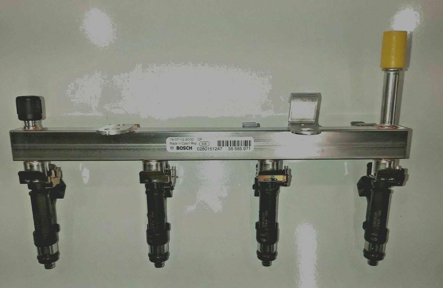 Vauxhall Astra J Insignia A 1.4 Turbo Fuel Rail Complete New OE Part 55565971*