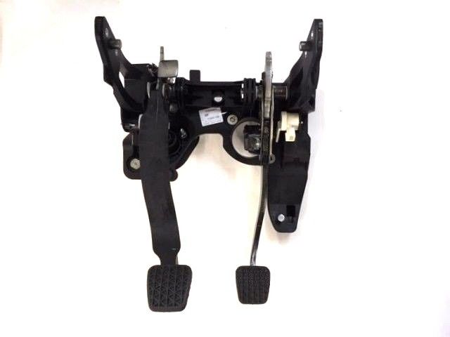 Used Brake & Clutch Pedal Box Assembly For Vauxhall Insignia 2.0 CDTI 2008-2017 – 13219222