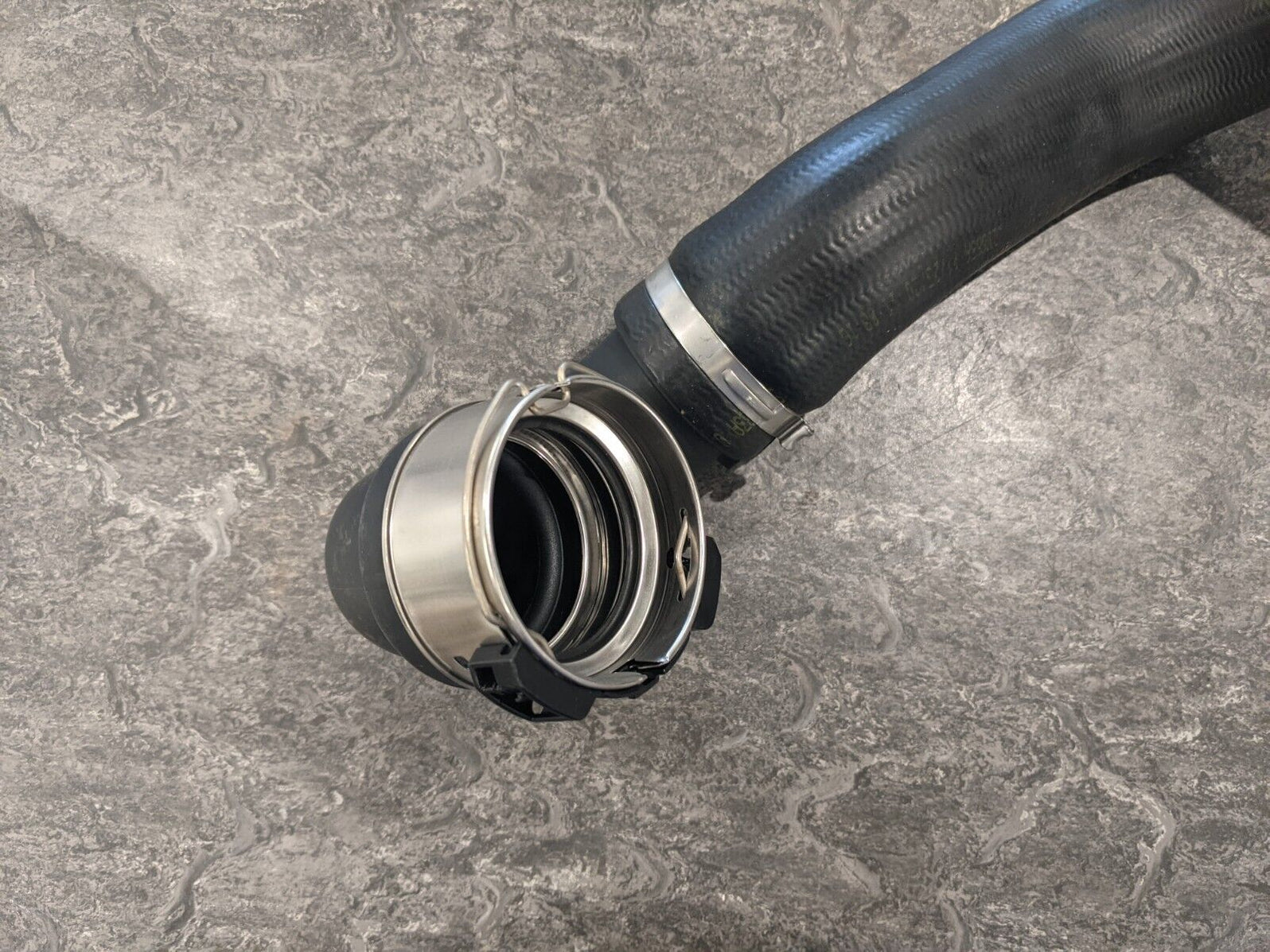 Vauxhall Insignia N/S 1.4 Petrol Turbo Intercooler Outlet Hose Pipe Ne